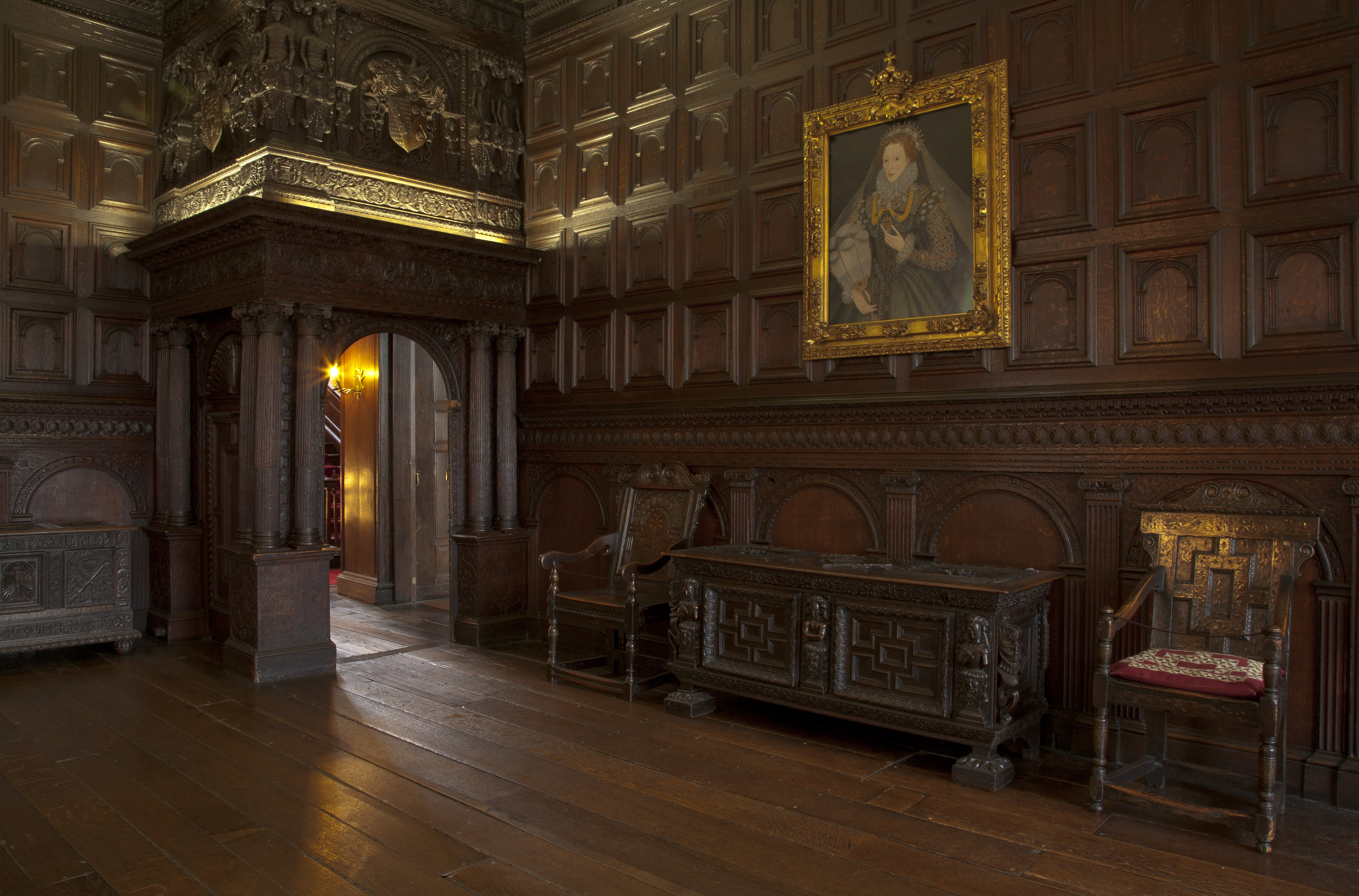The Great Oak room displaying the loaned portrait of Gueen Elizabeth I , The Red Lodge