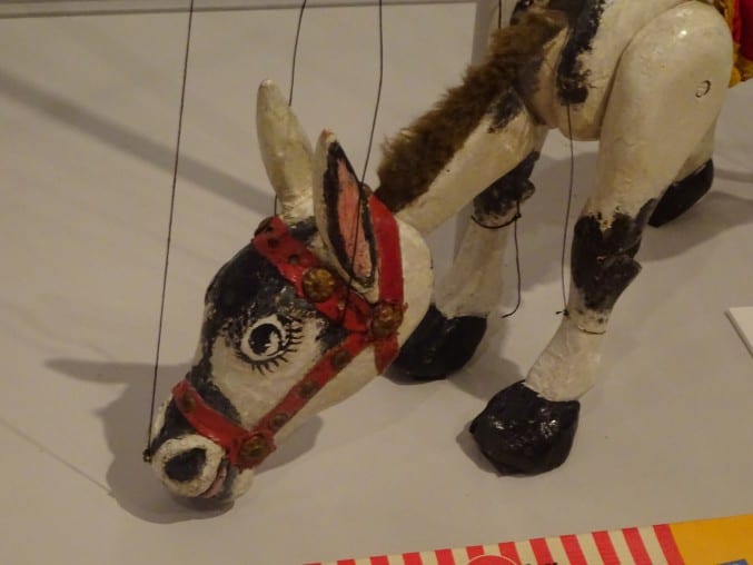 photo of a horse puppet toy
